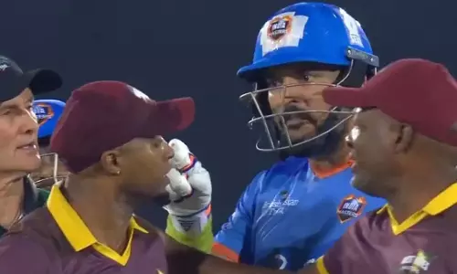 IMLT20: फाइनल मैच में टीनो बेस्ट से भिड़े युवराज सिंह IMLT20: फाइनल मैच में टीनो बेस्ट से भिड़े युवराज सिंह