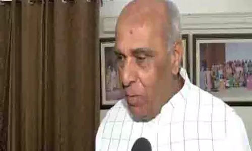 जगदम्बिका पाल ने वक्फ बिल के विरोध पर AIMPLB की आलोचना की जगदम्बिका पाल ने वक्फ बिल के विरोध पर AIMPLB की आलोचना की