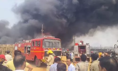 भीषण आग की चपेट में CSPDCL कार्यालय परिसर, इलाके में हड़कंप