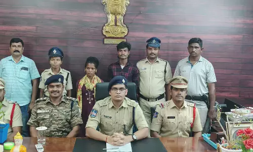 दो माओवादियों ने Mulugu पुलिस के समक्ष आत्मसमर्पण किया दो माओवादियों ने Mulugu पुलिस के समक्ष आत्मसमर्पण किया