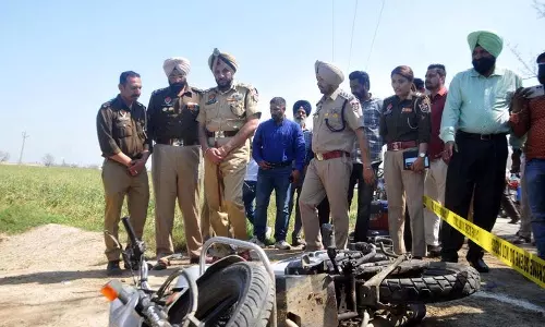 Amritsar मंदिर विस्फोट का संदिग्ध पुलिस मुठभेड़ में मारा गया Amritsar मंदिर विस्फोट का संदिग्ध पुलिस मुठभेड़ में मारा गया