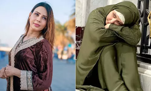 रोज़लिन खान ने एक बार फिर हिना खान पर निशाना साधा रोज़लिन खान ने एक बार फिर हिना खान पर निशाना साधा