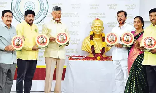 CM Chandrababu : अमरावती में 58 फीट छोटी श्रीरामुलु की मूर्ति