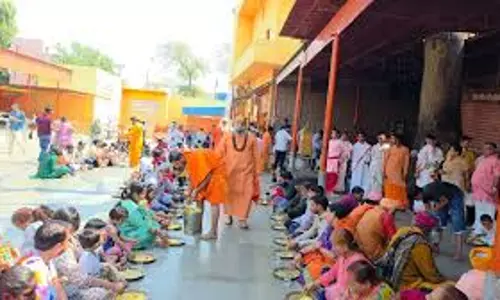 Ghaziabad: दूधेश्वर नाथ मंदिर में चार दिवसीय होली महोत्सव संपन्न हुई Ghaziabad: दूधेश्वर नाथ मंदिर में चार दिवसीय होली महोत्सव संपन्न हुई