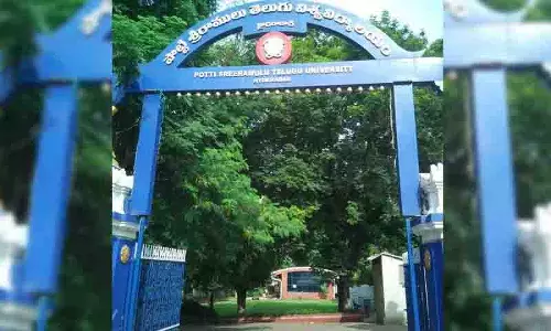 तेलुगु विश्वविद्यालय का नाम बदलने को लेकर कांग्रेस, भाजपा और AIMIM में टकराव