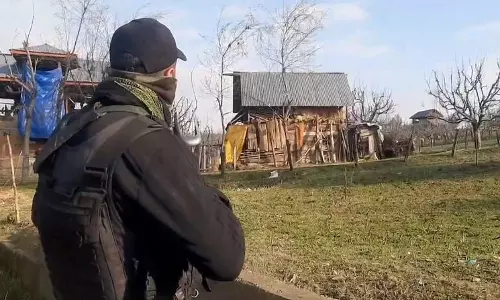 J-K के कुपवाड़ा में सुरक्षा बलों के साथ मुठभेड़ में आतंकवादी मारा गया