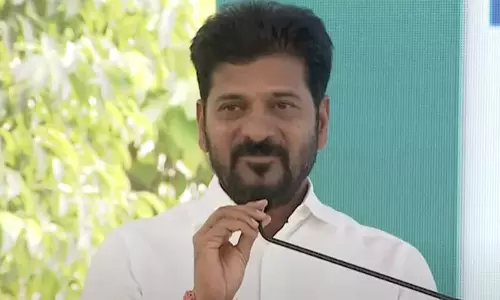 हम झूठ की बुनियाद पर सरकार नहीं चला सकते: CM Revanth Reddy हम झूठ की बुनियाद पर सरकार नहीं चला सकते: CM Revanth Reddy