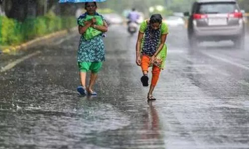Ranchi में मौसम ने ली अंगड़ाई, बारिश के आसार Ranchi में मौसम ने ली अंगड़ाई, बारिश के आसार