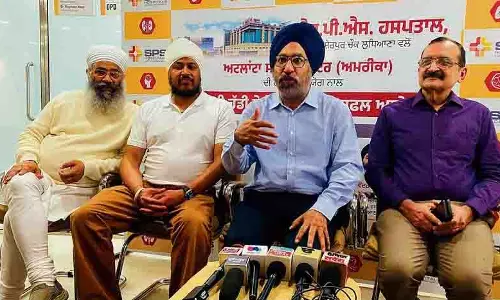SPS हॉस्पिटल्स, US स्वास्थ्य केंद्र ने निःशुल्क स्पाइन, स्कोलियोसिस शिविर का आयोजन किया SPS हॉस्पिटल्स, US स्वास्थ्य केंद्र ने निःशुल्क स्पाइन, स्कोलियोसिस शिविर का आयोजन किया