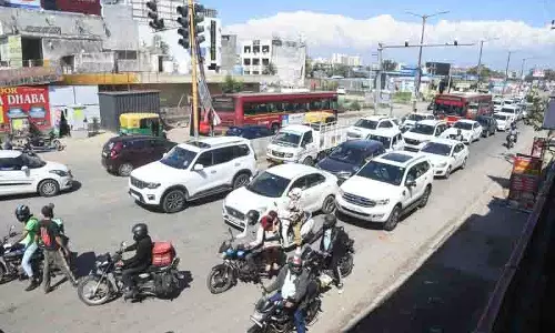 लाइट खराब होने से Mohali की नई ट्रैफिक मैनेजमेंट प्रणाली की चमक फीकी पड़ गई लाइट खराब होने से Mohali की नई ट्रैफिक मैनेजमेंट प्रणाली की चमक फीकी पड़ गई