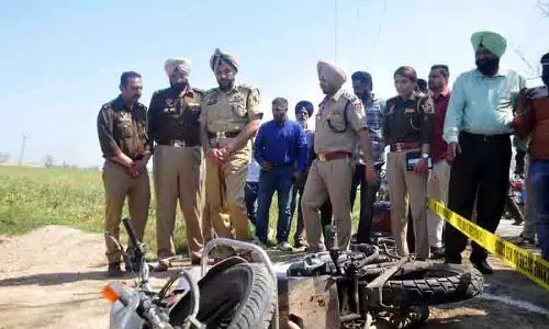 Amritsar मंदिर विस्फोट का संदिग्ध पुलिस मुठभेड़ में मारा गया Amritsar मंदिर विस्फोट का संदिग्ध पुलिस मुठभेड़ में मारा गया