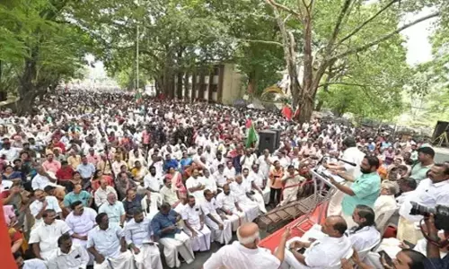 LDF ने केंद्र की उपेक्षा के खिलाफ केरल भर में विरोध प्रदर्शन आयोजित किया