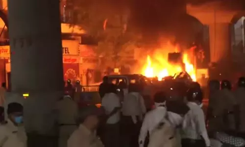 BIG BREAKING: नागपुर में दो इलाके में हुआ हिंसक झड़प, सड़कों पर उतरी पुलिस