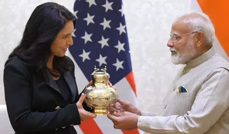 पीएम मोदी ने तुलसी गबार्ड को दिया महाकुंभ का पवित्र जल, अमेरिकी खुफिया प्रमुख ने प्रधानमंत्री को भेंट की तुलसी माला पीएम मोदी ने तुलसी गबार्ड को दिया महाकुंभ का पवित्र जल, अमेरिकी खुफिया प्रमुख ने प्रधानमंत्री को भेंट की तुलसी माला