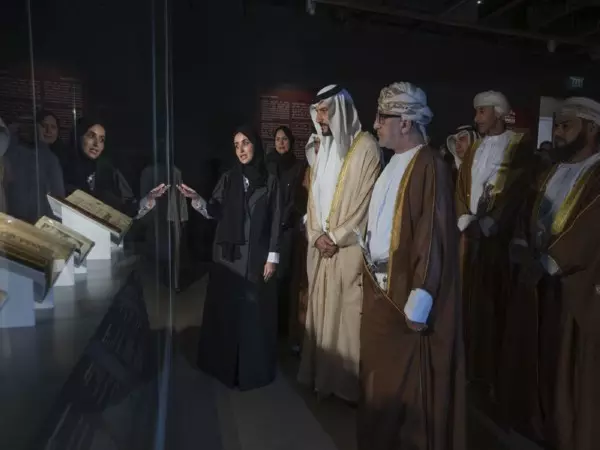Sharjah के उप शासक ने ओमान में इस्लामी कला प्रदर्शनी का उद्घाटन किया Sharjah के उप शासक ने ओमान में इस्लामी कला प्रदर्शनी का उद्घाटन किया