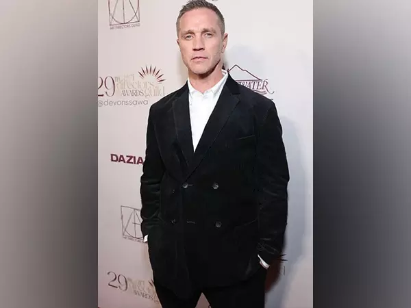 फाइनल डेस्टिनेशन की 25वीं वर्षगांठ: Devon Sawa ने हॉरर फ्रैंचाइज़ में अपनी वापसी के संकेत दिए फाइनल डेस्टिनेशन की 25वीं वर्षगांठ: Devon Sawa ने हॉरर फ्रैंचाइज़ में अपनी वापसी के संकेत दिए
