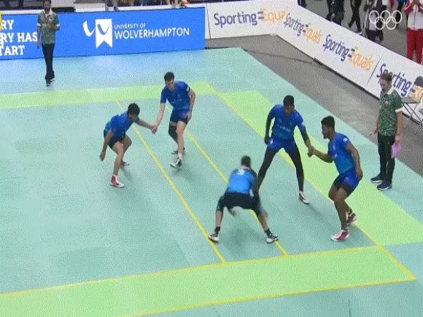 Kabaddi World Cup: भारत ने इटली पर जीत के साथ पुरुष खिताब की रक्षा की शुरुआत की Kabaddi World Cup: भारत ने इटली पर जीत के साथ पुरुष खिताब की रक्षा की शुरुआत की