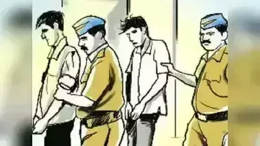 Manipur: याओशांग उत्सव के दौरान जबरन वसूली के आरोप में दो विद्रोही गिरफ्तार Manipur: याओशांग उत्सव के दौरान जबरन वसूली के आरोप में दो विद्रोही गिरफ्तार