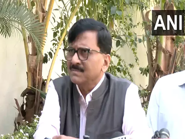 शिवसेना यूबीटी के Sanjay Raut ने नागपुर में भड़की हिंसा की निंदा की शिवसेना यूबीटी के Sanjay Raut ने नागपुर में भड़की हिंसा की निंदा की