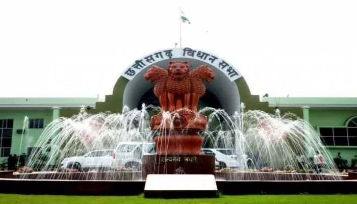 महिला प्रोफेसर सेक्सुअल हरासमेंट मामले में होगी बड़ी कार्रवाई महिला प्रोफेसर सेक्सुअल हरासमेंट मामले में होगी बड़ी कार्रवाई
