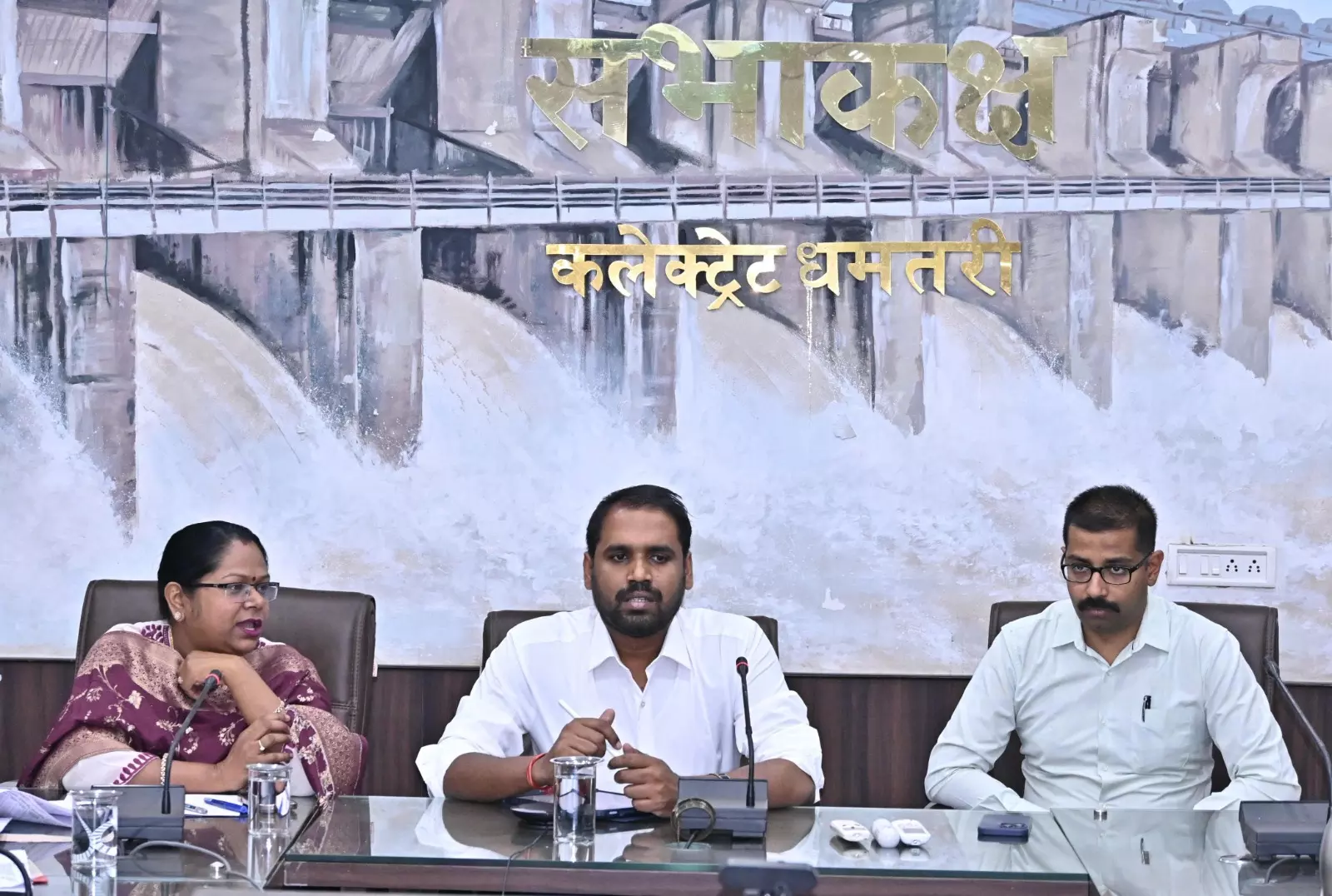 नहीं चलेगी पेशी पर पेशी, निर्धारित समय सीमा में निपटाएं राजस्व प्रकरण नहीं चलेगी पेशी पर पेशी, निर्धारित समय सीमा में निपटाएं राजस्व प्रकरण