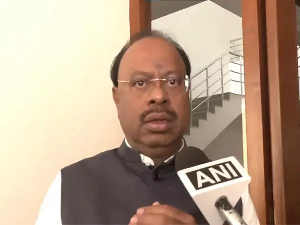 महाराष्ट्र BJP प्रमुख ने नागपुर में हुई हिंसा की निंदा करते हुए कहा, षड्यंत्र रचा गया था महाराष्ट्र BJP प्रमुख ने नागपुर में हुई हिंसा की निंदा करते हुए कहा, षड्यंत्र रचा गया था