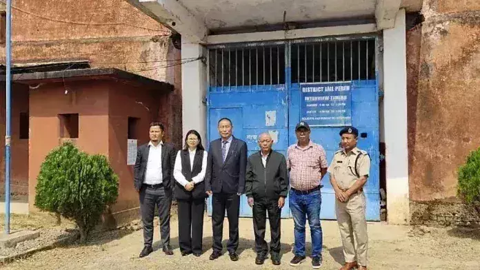 IG जेल और टीम ने पेरेन जिला जेल का दौरा किया IG जेल और टीम ने पेरेन जिला जेल का दौरा किया