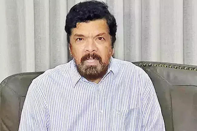 Andhra: पोसानी कृष्ण मुरली सीआईडी पुलिस की हिरासत में Andhra: पोसानी कृष्ण मुरली सीआईडी पुलिस की हिरासत में