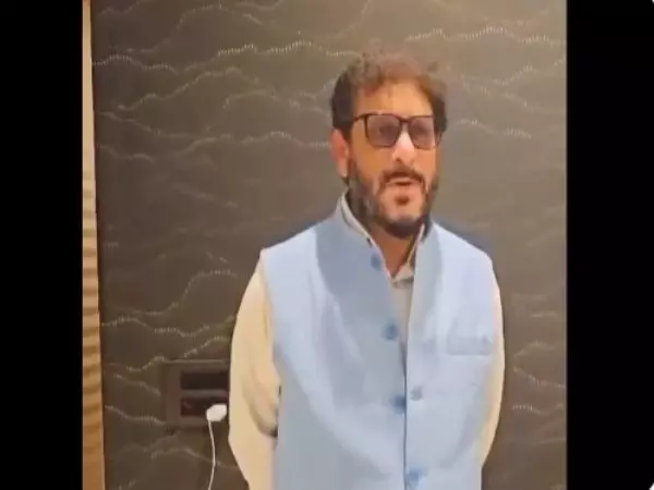 नागपुर हिंसा पर AIMIM ने कहा, बीजेपी में कुछ लोग नफरत फैलाते रहते हैं नागपुर हिंसा पर AIMIM ने कहा, बीजेपी में कुछ लोग नफरत फैलाते रहते हैं