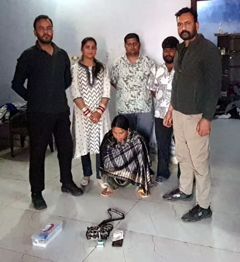 NDPS के आठ मामलों में आरोपी महिला ड्रग तस्कर नूरपुर से फिर गिरफ्तार NDPS के आठ मामलों में आरोपी महिला ड्रग तस्कर नूरपुर से फिर गिरफ्तार