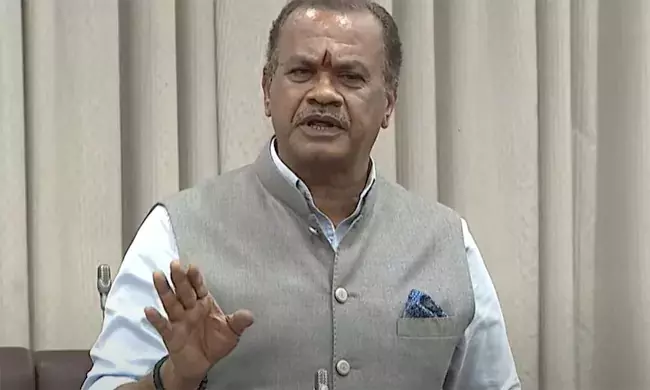 आरआरआर पूरा हुआ तो हैदराबाद का स्वरूप बदल जाएगा: Komatireddy आरआरआर पूरा हुआ तो हैदराबाद का स्वरूप बदल जाएगा: Komatireddy