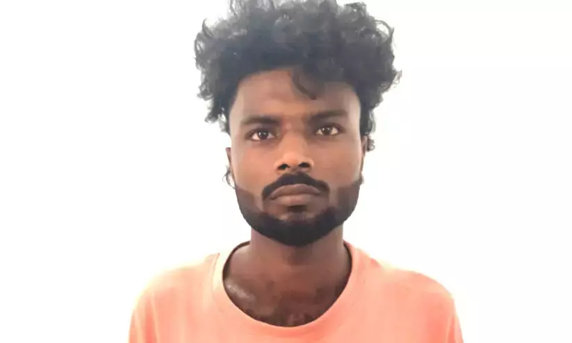 Kerala : पला रामपुरम में एक किलो गांजा के साथ असम निवासी गिरफ्तार Kerala : पला रामपुरम में एक किलो गांजा के साथ असम निवासी गिरफ्तार
