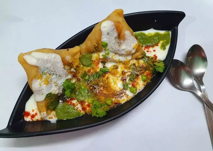 दही समोसा चाट रेसिपी दही समोसा चाट रेसिपी