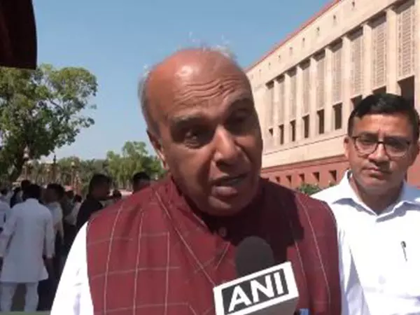 राहुल-प्रियंका ने क्यों छोड़ा महाकुंभ? BJP के जगदंबिका पाल ने कांग्रेस से मांगा जवाब राहुल-प्रियंका ने क्यों छोड़ा महाकुंभ? BJP के जगदंबिका पाल ने कांग्रेस से मांगा जवाब