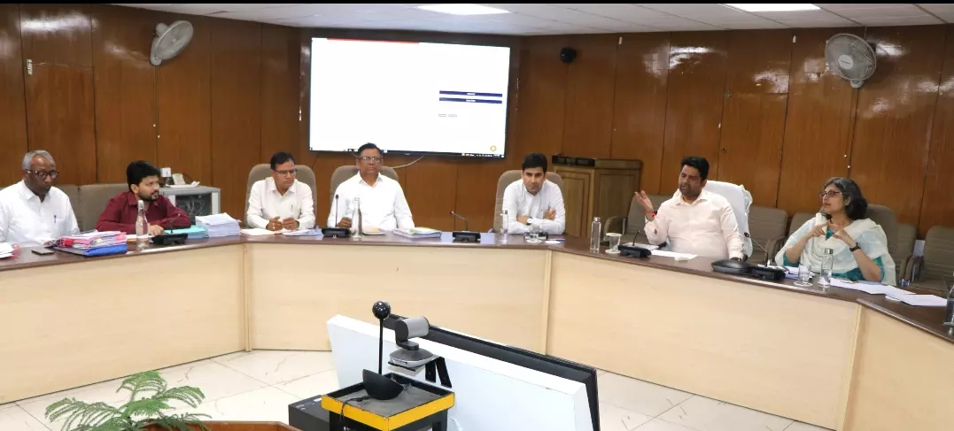 Jaipur: प्रधानमंत्री फसल बीमा योजना: राज्य स्तरीय शिकायत निराकरण समिति की बैठक Jaipur: प्रधानमंत्री फसल बीमा योजना: राज्य स्तरीय शिकायत निराकरण समिति की बैठक
