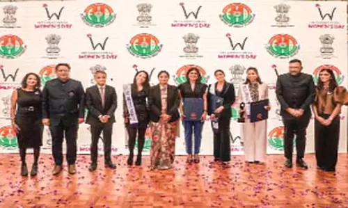 World News : कौन हैं ये महिलाएं और क्यों मिला सम्मान? World News : कौन हैं ये महिलाएं और क्यों मिला सम्मान?