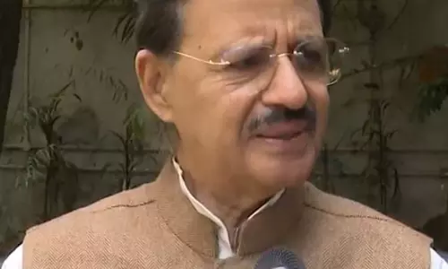 आरएसएस का लिटरेचर पढ़ें पीएम मोदी, फिर दें बयान : राशिद अल्वी