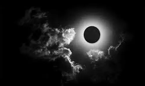 Chaitra Amavasya 2025: चैत्र अमावस्या के दिन करें ये उपाय, नाराज पितर होंगे प्रसन्न, पितृ दोष से मिलेगी मुक्ति