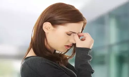 Symptoms and Signs of Stress: तनाव होने पर शरीर देता है ये 7 संकेत, पहचानें और इन पर करें काम