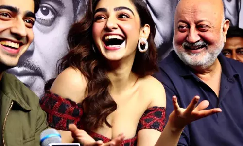 Adah Sharma-अनुपम खेर की मजेदार बातचीत वायरल Adah Sharma-अनुपम खेर की मजेदार बातचीत वायरल