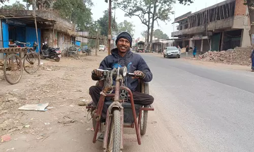 साय सरकार की योजना से आसान हुआ दिव्यांग बुन्देल कुमार का सफर