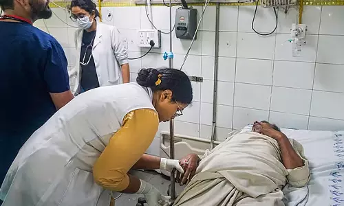 गर्मियां आ गई हैं: लू से रहें सावधान गर्मियां आ गई हैं: लू से रहें सावधान