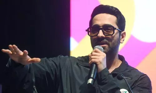 आयुष्मान बने फिट इंडिया आइकन आयुष्मान बने फिट इंडिया आइकन