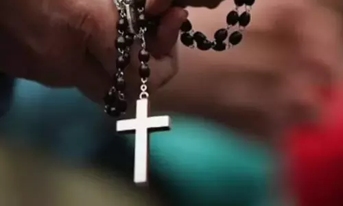 पत्नी के खिलाफ एसडीएम से शिकायत, पति ने लगाया ईसाई धर्म को मानने का आरोप