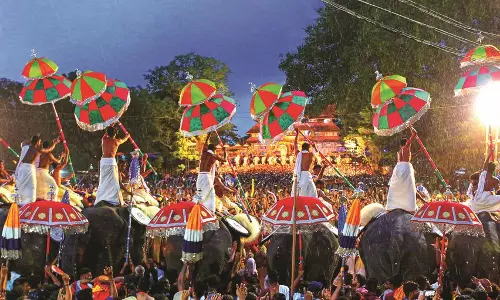 Kerala हाईकोर्ट के अंतरिम आदेश पर रोक लगाई