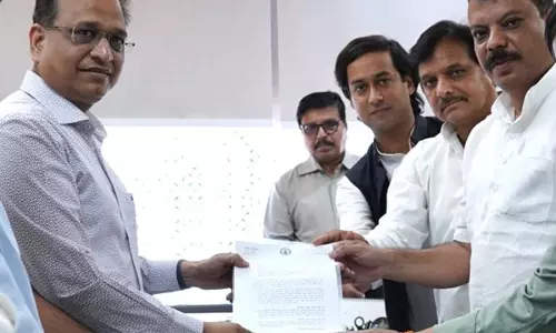 Congress के उमंग सिंघार ने राज्य सरकार में परिवहन घोटाले का आरोप लगाया, मंत्री ने भेजा मानहानि का नोटिस Congress के उमंग सिंघार ने राज्य सरकार में परिवहन घोटाले का आरोप लगाया, मंत्री ने भेजा मानहानि का नोटिस