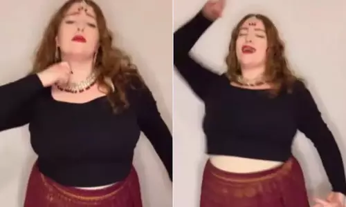 जर्मन महिला ने किया ऐसा जोरदार डांस, इंटरनेट पर वायरल हुआ VIDEO जर्मन महिला ने किया ऐसा जोरदार डांस, इंटरनेट पर वायरल हुआ VIDEO