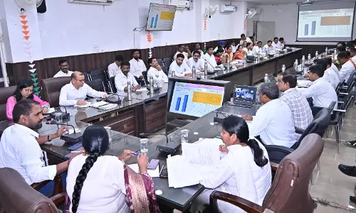 किसान पंजीयन और पीएम इंटर्नशिप में कम पंजीयन पर धमतरी कलेक्टर ने जताई नाराजगी