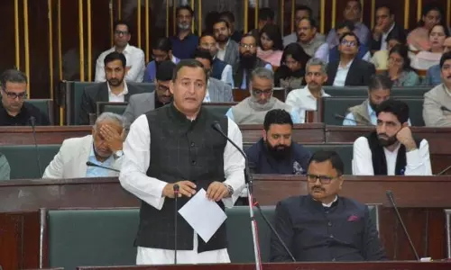 Jammu: ओलावृष्टि से प्रभावित 3145 बागवानों को 87.98 लाख रुपये की राहत प्रदान की Jammu: ओलावृष्टि से प्रभावित 3145 बागवानों को 87.98 लाख रुपये की राहत प्रदान की