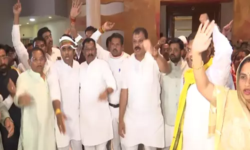 मंडला मुठभेड़ की जांच की मांग को लेकर Congress विधायकों ने विधानसभा से किया वॉकआउट